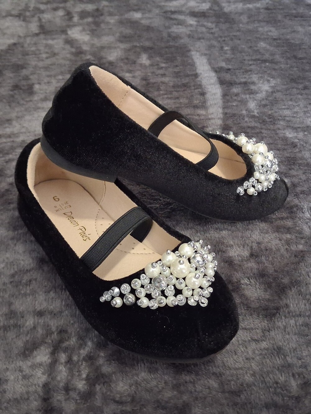 Dream Pairs Black Velvet Ballet Flat Pearls/Sequins Girls Size 9 - Picture 8 of 10